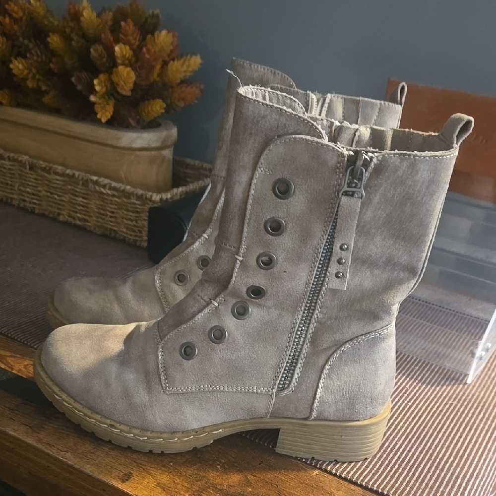 Very G Combat Boots